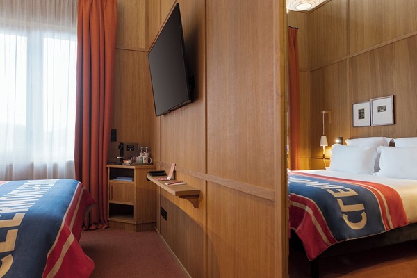 Standard Room | Premium bedding, in-room safe, desk, laptop workspace