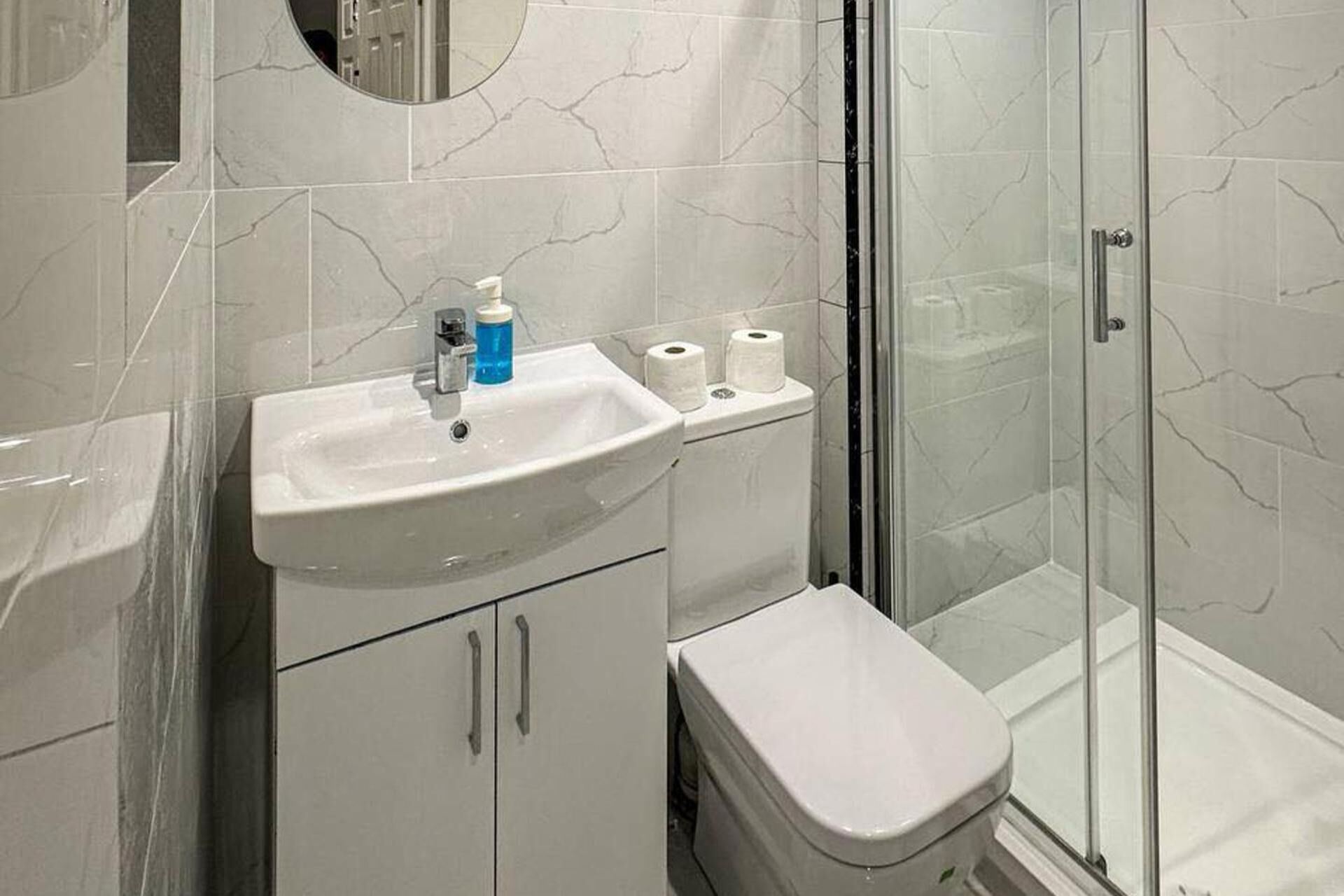 淋浴設備、風筒、提供毛巾