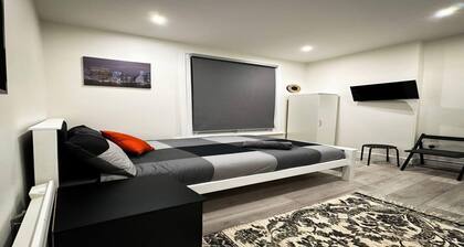 Studio Flat in Ealing Broadway