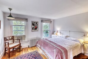 5 soverom, skrivebord, strykejern/-brett og wi-fi