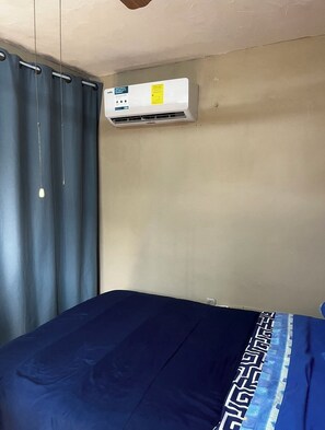 1 chambre, bureau, accès au Wi-Fi (inclus), literie fournie