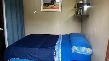 1 dormitorio, escritorio, wifi gratis y ropa de cama