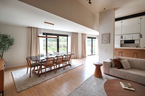 Smart TV - VESTA - Luxury APT - 3BR - La Mirada (New Cairo City)