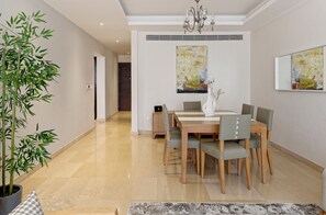 Dining - Vesta - Luxury Apt- 2Br - CFC (XV) (New Cairo City)