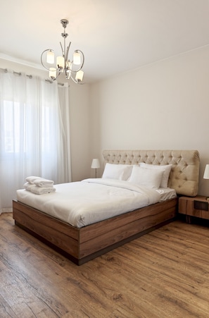 2 habitaciones, tabla de planchar con plancha y wifi gratis 