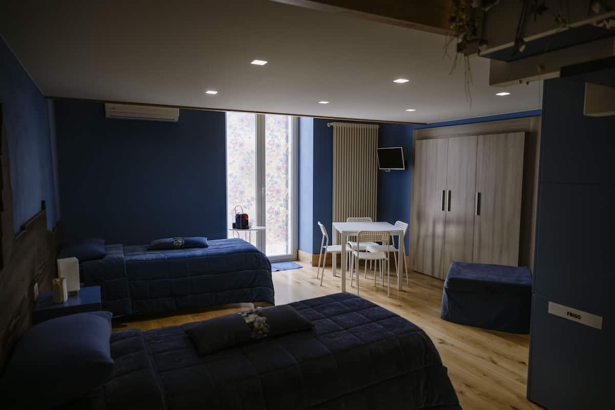 Superior kamer, uitzicht op stad (Farfalla) | Lakens van Egyptisch katoen, luxe beddengoed, individueel gedecoreerd