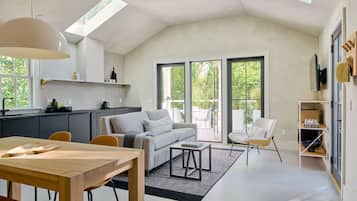 The Loft Suite | 1 bedroom, Egyptian cotton sheets, premium bedding, pillowtop beds