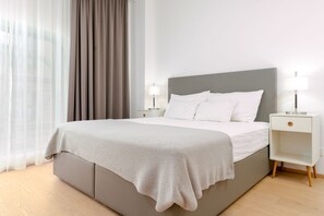 One - Bedroom Deluxe Suite | Didekorasi berbeda-beda dan dilengkapi dengan perabotan berbeda-beda
