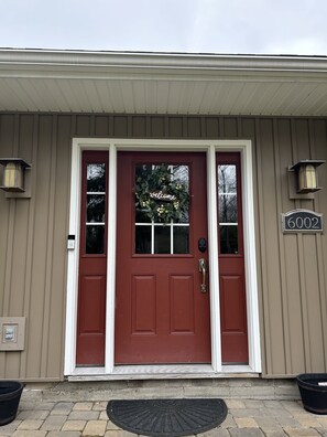 Exterior detail - Lake Pymatuning Getaway (Andover)
