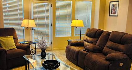 Cozy 2-bedroom condo in fantastic Mesilla with AC , gym and pool.