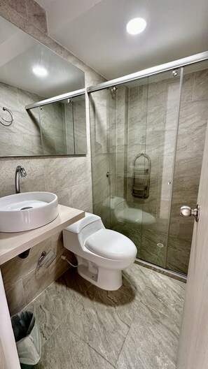Handtücher, Toilettenpapier