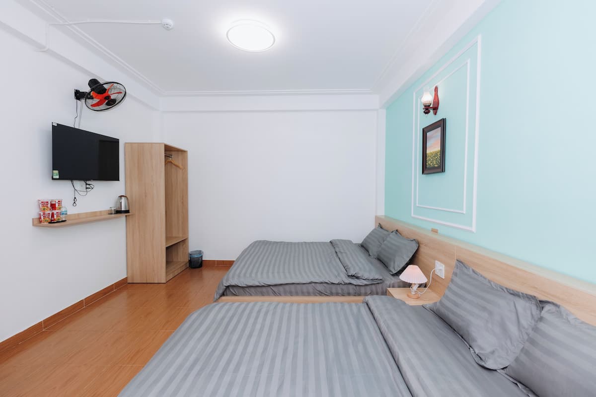Family Double Room, Non Smoking, Private Bathroom | Bathroom