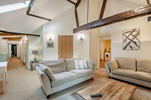 2 Bed Barn conversion