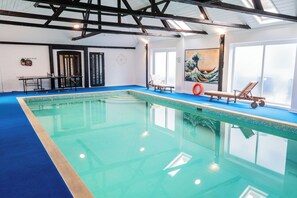 Indoor pool, a heated pool - 2 Bed Barn conversion (Tibenham)