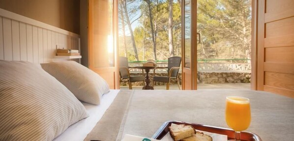 Individually furnished, desk, laptop workspace, free WiFi - Balneario de Cofrentes (Cofrentes)