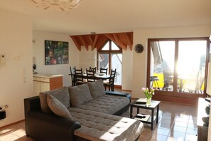 Living area - Ferienwohnung Mainaublick Direkt am Bodensee (Uhldingen-Mühlhofen)
