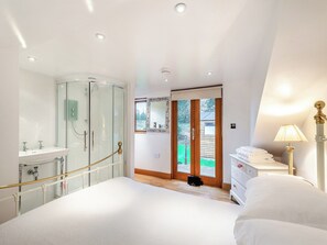1 chambre, Wi-Fi gratuit, draps fournis