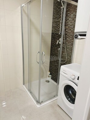 Apartment, 1 Bedroom | Bathroom