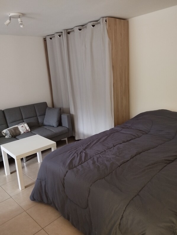 1 bedroom, WiFi, bed sheets