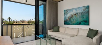 Beautiful Bridgewater One Apartment | Wifi