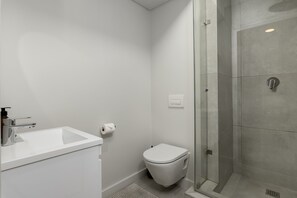 Hair dryer, towels, soap, shampoo - Stylish Minimalist: The Tokyo|Mountain and City View (Cape Town)