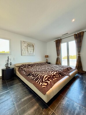 4 chambres, fer et planche Ă repasser, lit parapluie, Wi-Fi