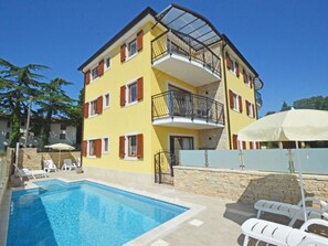 Outdoor pool - Elia Apartments - Apartment (Savudrija)