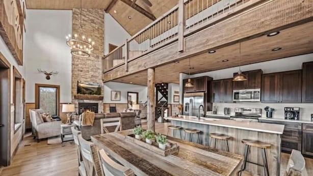 Unclassified image, 1 of 72, button - Indoor Pool/Theater Rm/Hot Tub/Mtn view/Grill (Sevierville)