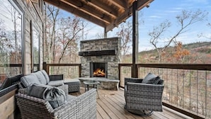 Unclassified image, 5 of 72, button - Indoor Pool/Theater Rm/Hot Tub/Mtn view/Grill (Sevierville)