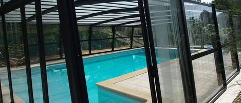 Piscine couverte, piscine extérieure