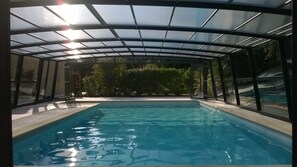 Piscina interna, piscina externa