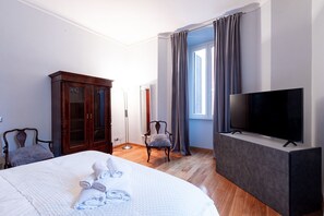 2 Schlafzimmer, Schreibtisch, WLAN, Bettwäsche