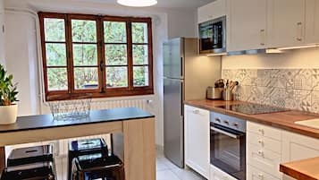 Micro-ondes, four, plaque de cuisson, lave-vaisselle