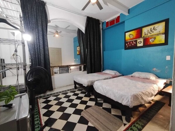 ベーシック シングルル��ーム シティビュー | 高級寝具、デスク