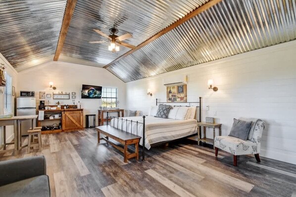 4 habitaciones, decoración personalizada y muebles diferentes