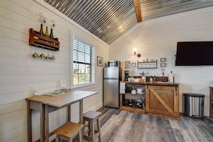 Cottage, 1 King Bed, Patio (871 Old Harper #3) | Private kitchen | Coffee/tea maker