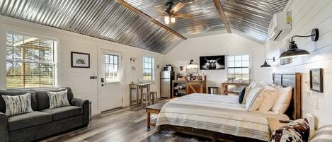 Cottage, 1 King Bed, Patio (871 Old Harper #1) | 1 bedroom, individually decorated, individually furnished, desk