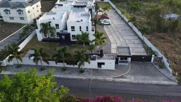 Apartment | Parking | Free self parking