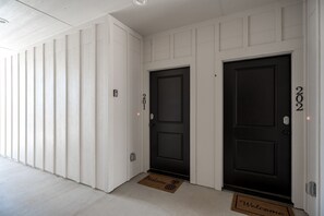 Interior - The Ricardos Joint With Hot Tub (Fredericksburg)