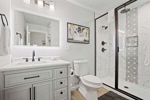 Casa de campo, várias camas, banheira de imersão, vista para o rio (3565 Morris Ranch Mi) | Banheiro | Toalhas de banho 