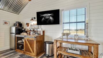 Cottage, Multiple Beds, Patio | Private kitchen | Coffee/tea maker