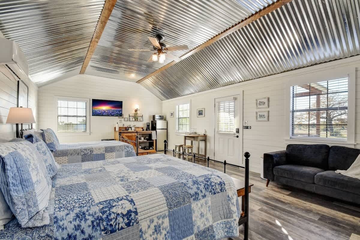 Cottage, 2 Tempat Tidur Queen, patio (871 Old Harper #2) | 1 kamar tidur dan didekorasi berbeda-beda