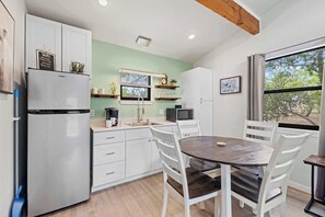 Private kitchen - Verbena Waterfront With Hot Tub (Fredericksburg)