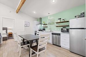 Cottage, Multiple Beds, Hot Tub, River View (3565 Morris Ranch Pr) | Private kitchen