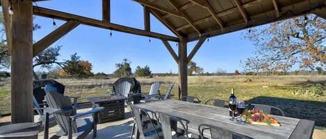Cottage, 2 Queen Beds, Patio (871 Old Harper #4) | Outdoor dining
