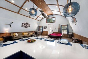 Ferienhaus, Mehrere Betten, Terrasse (1605 Lone Man A & C) | Spielezimmer