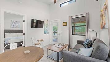 Cottage, 1 King Bed with Sofa bed, Patio, River View (3565 Morris Ranch Wi) | Living area