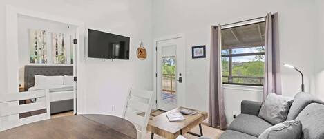 ChaumiÚre, 1 trÚs grand lit et 1 canapé-lit, patio, vue sur le fleuve (3565 Morris Ranch Pa) | Aire de séjour