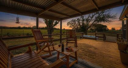 Rivers Edge Cottages With Hot Tub