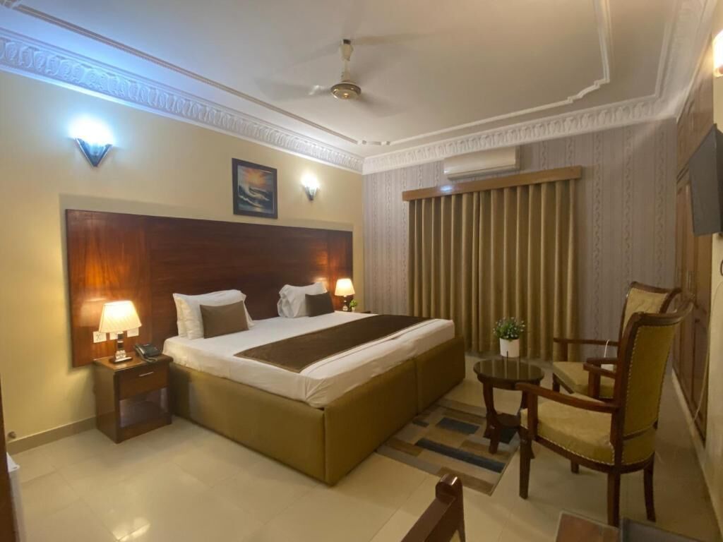 Deluxe Double Room | Soundproofing, iron/ironing board, free WiFi